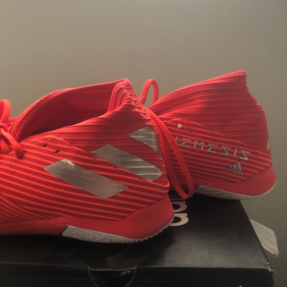 Addidas  nemeziz indoor soccer shoes - Picture 8 of 8